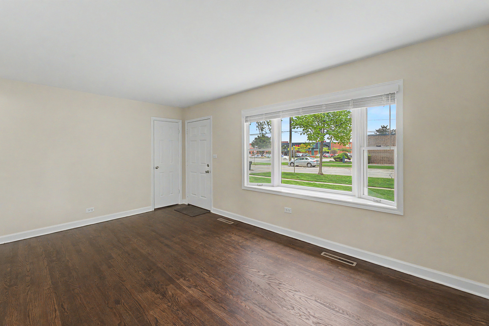 218 N Louis Street, Mount Prospect, IL 60056