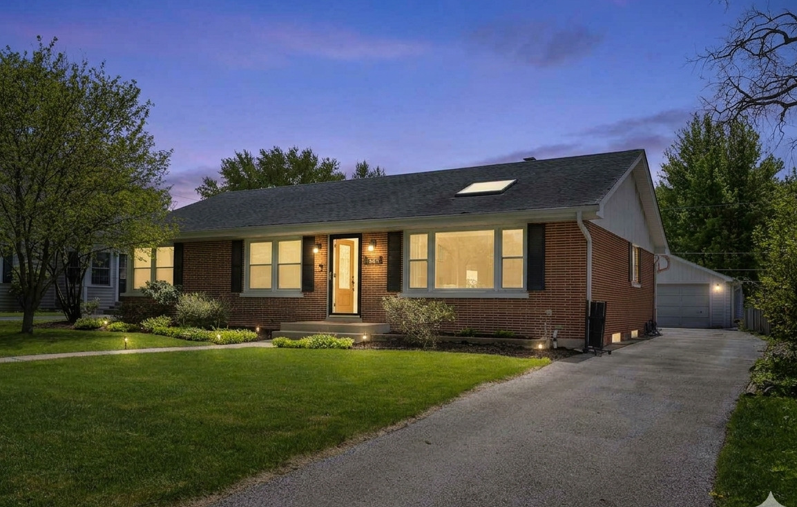 1910 E LIBERTY Drive, Wheaton, IL 60187