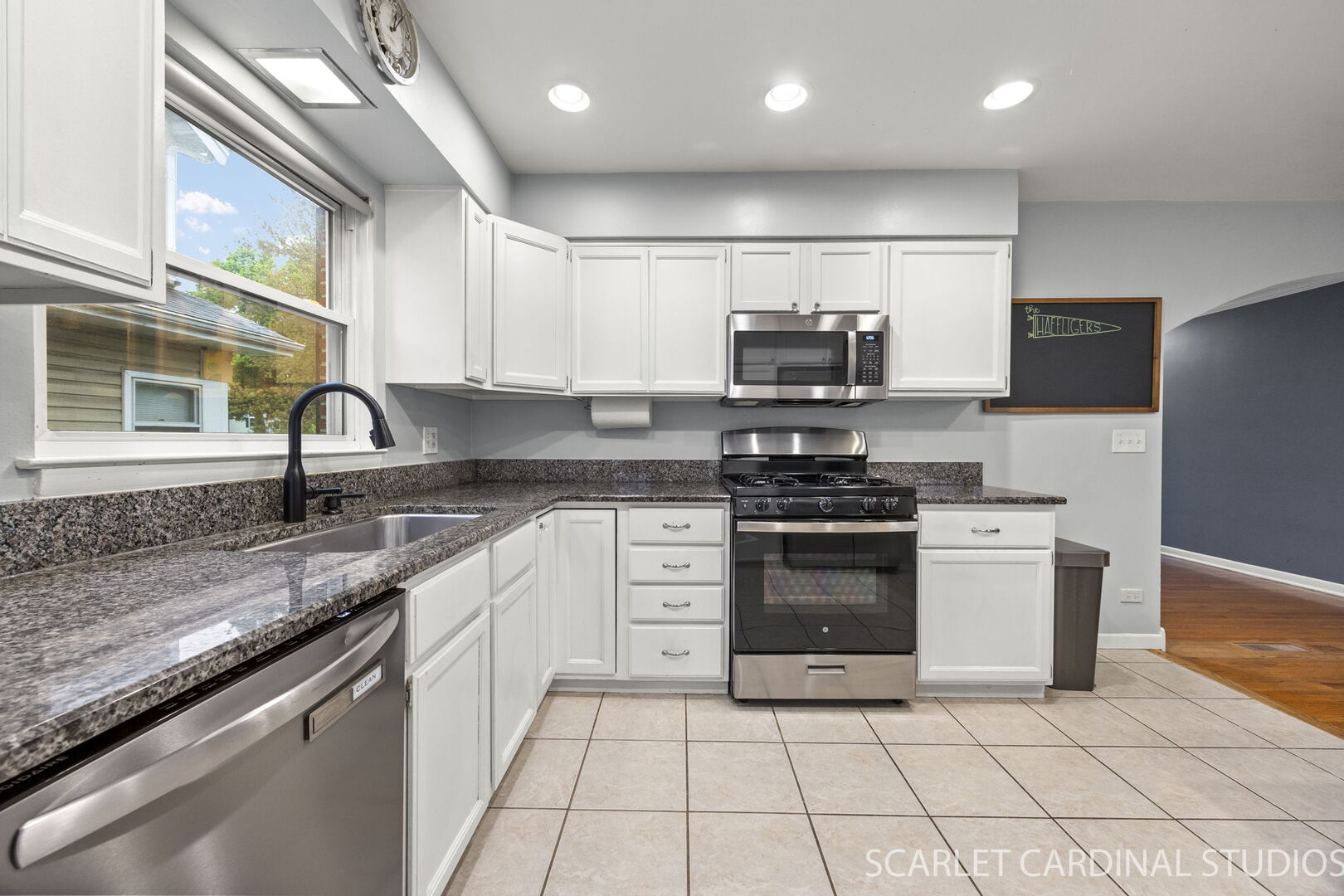 1910 E LIBERTY Drive, Wheaton, IL 60187