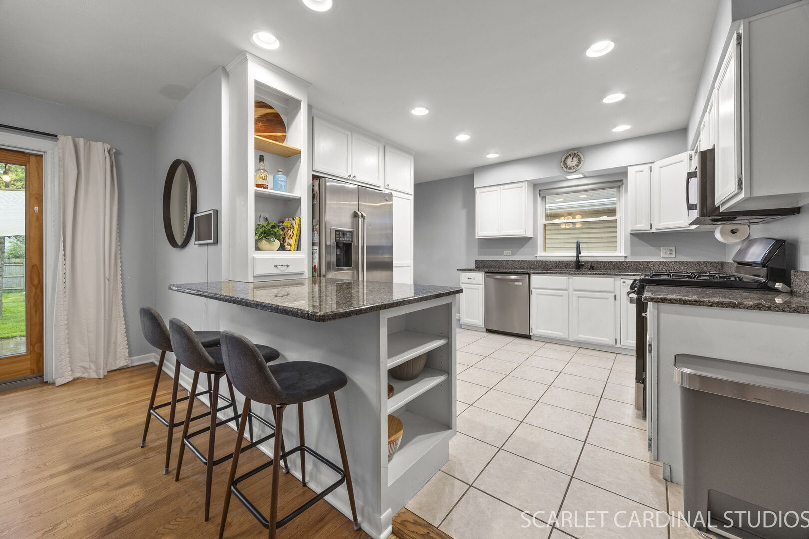 1910 E LIBERTY Drive, Wheaton, IL 60187