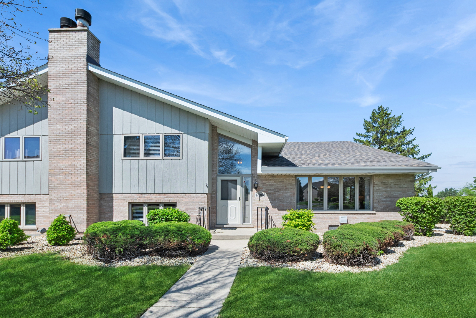 17906 California Court #130, Orland Park, IL 60467