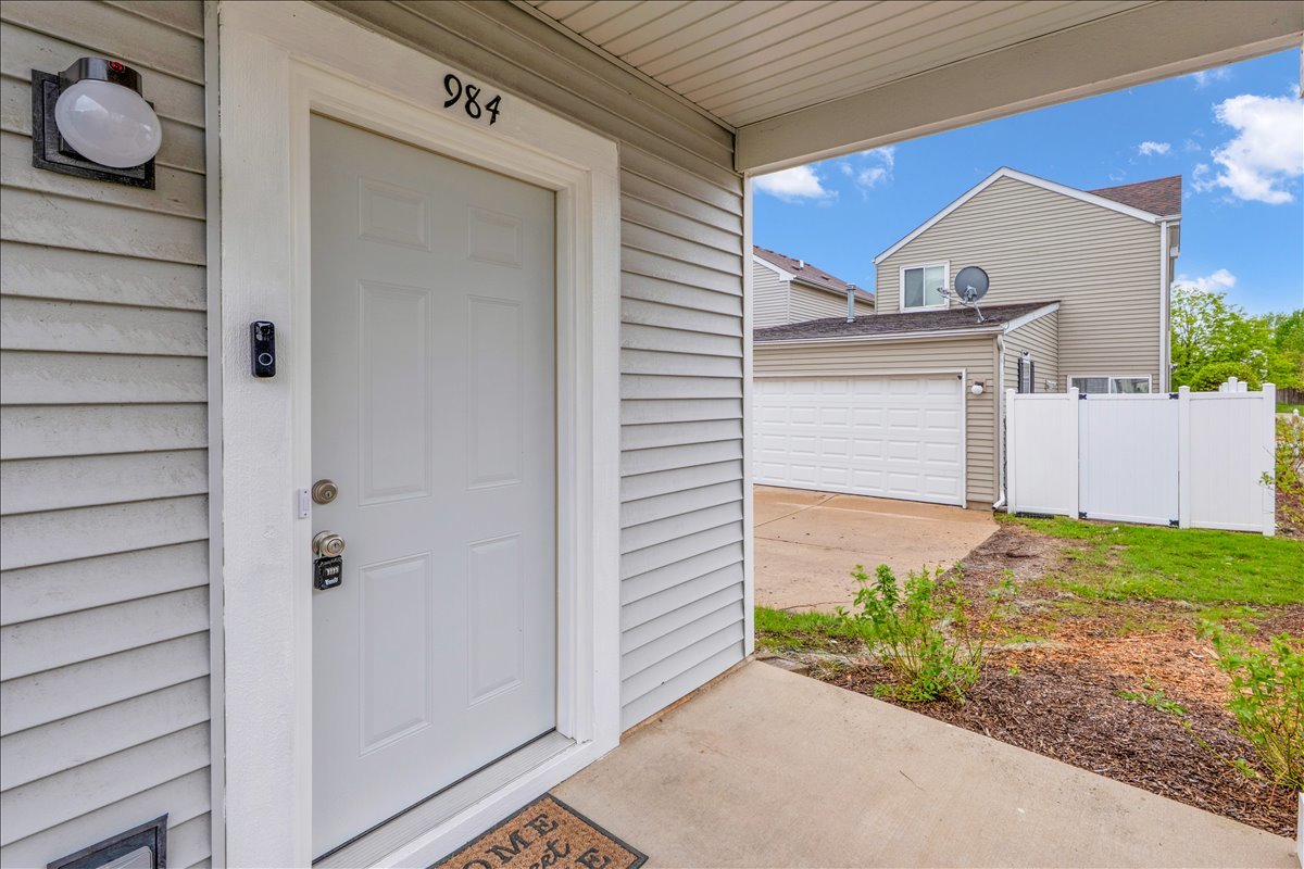 984 Four Seasons Boulevard, Aurora, IL 60504
