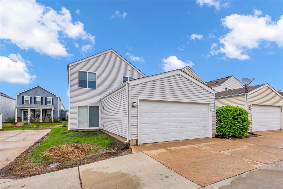 984 Four Seasons Boulevard, Aurora, IL 60504