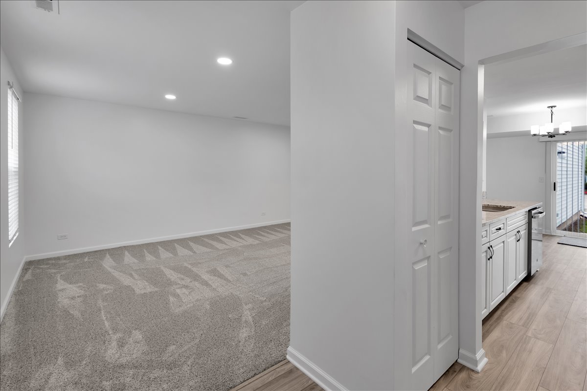 984 Four Seasons Boulevard, Aurora, IL 60504