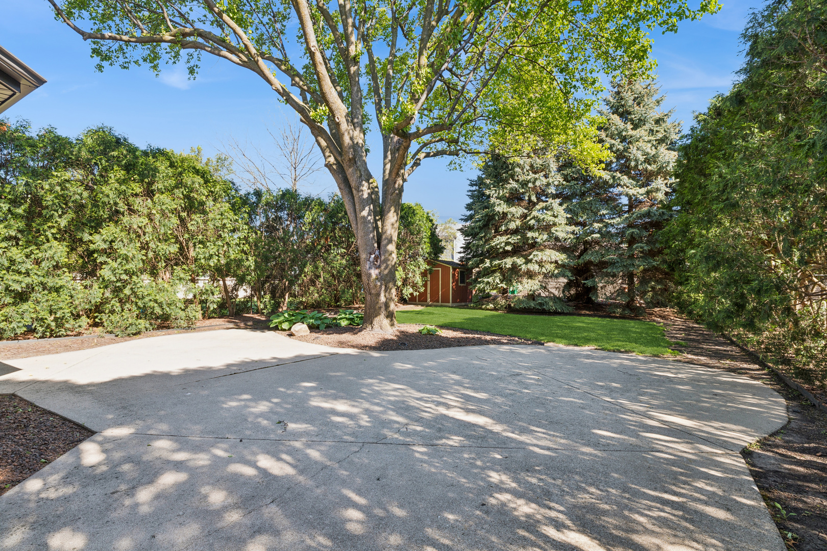 2208 Milton Avenue, Park Ridge, IL 60068