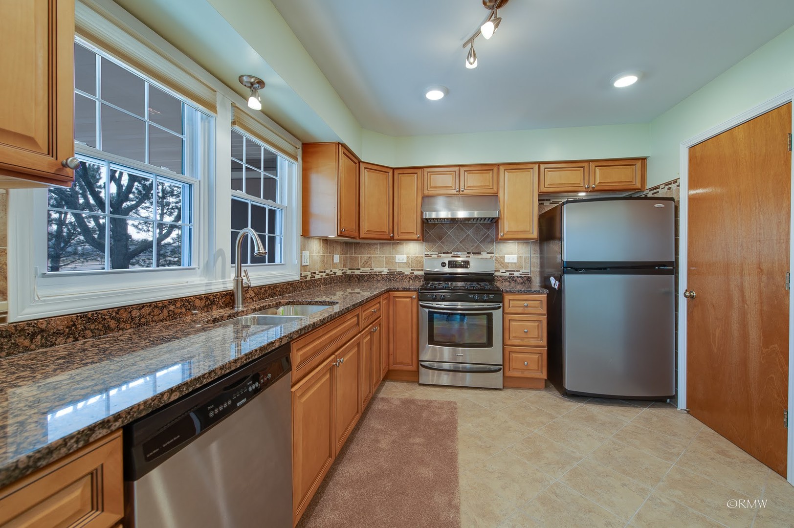 344 Kildare Court, Carol Stream, IL 60188