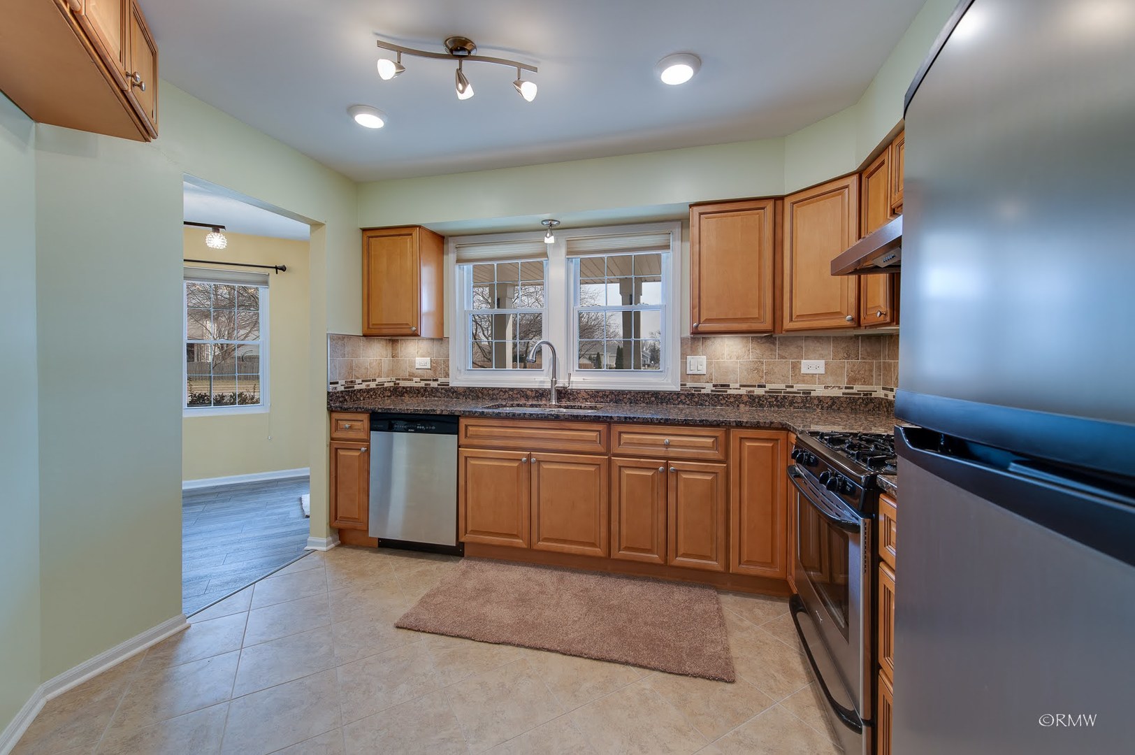 344 Kildare Court, Carol Stream, IL 60188