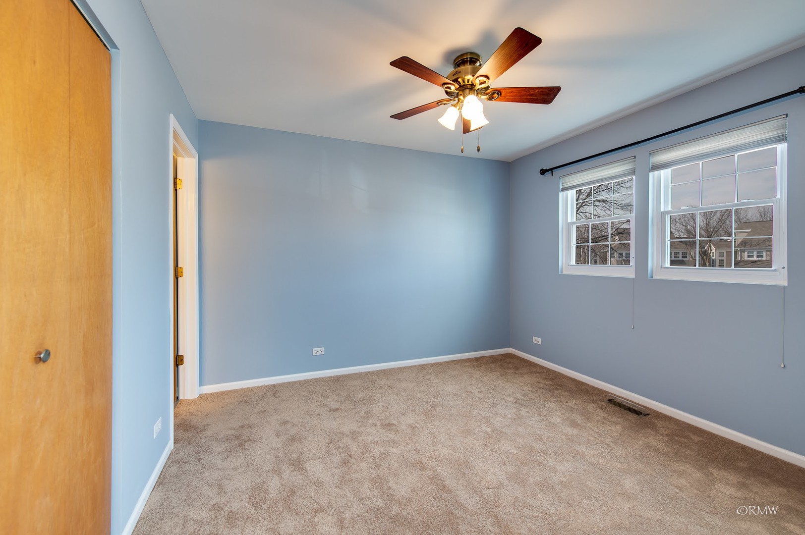 344 Kildare Court, Carol Stream, IL 60188