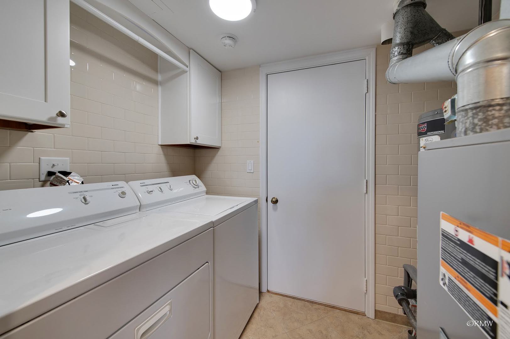 344 Kildare Court, Carol Stream, IL 60188