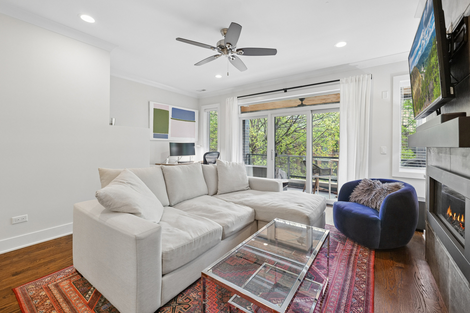 3614 N Damen Avenue #2, Chicago, IL 60618