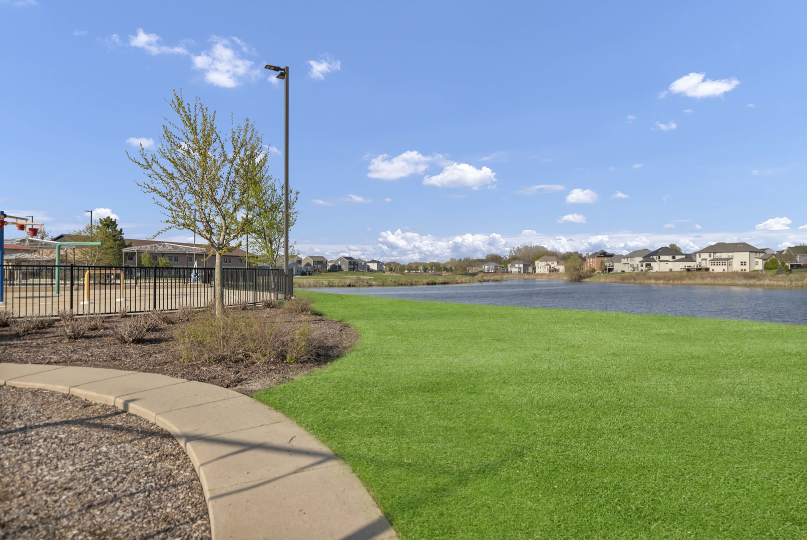 3679 Broadleaf Avenue, Elgin, IL 60124