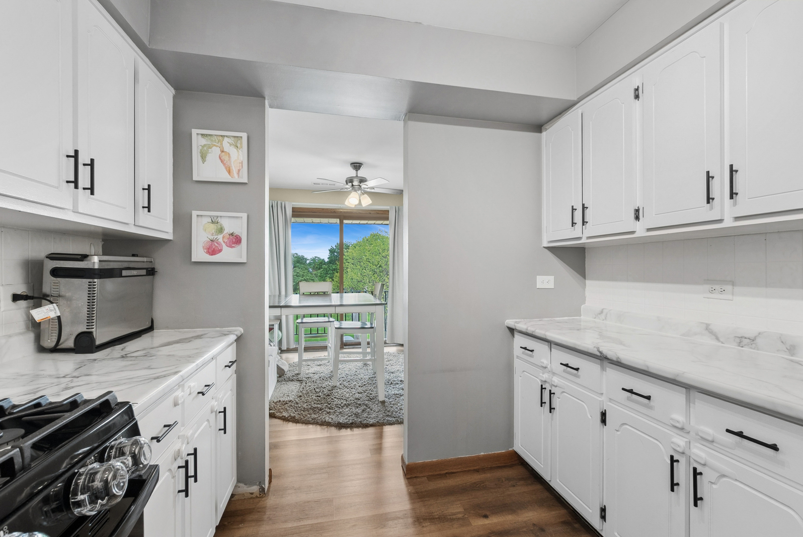 10704 Kilpatrick Avenue #3B, Oak Lawn, IL 60453