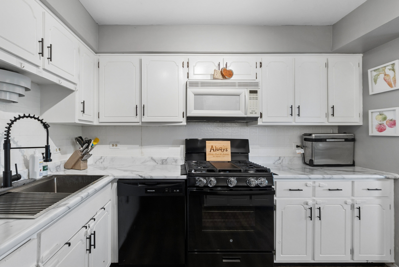 10704 Kilpatrick Avenue #3B, Oak Lawn, IL 60453