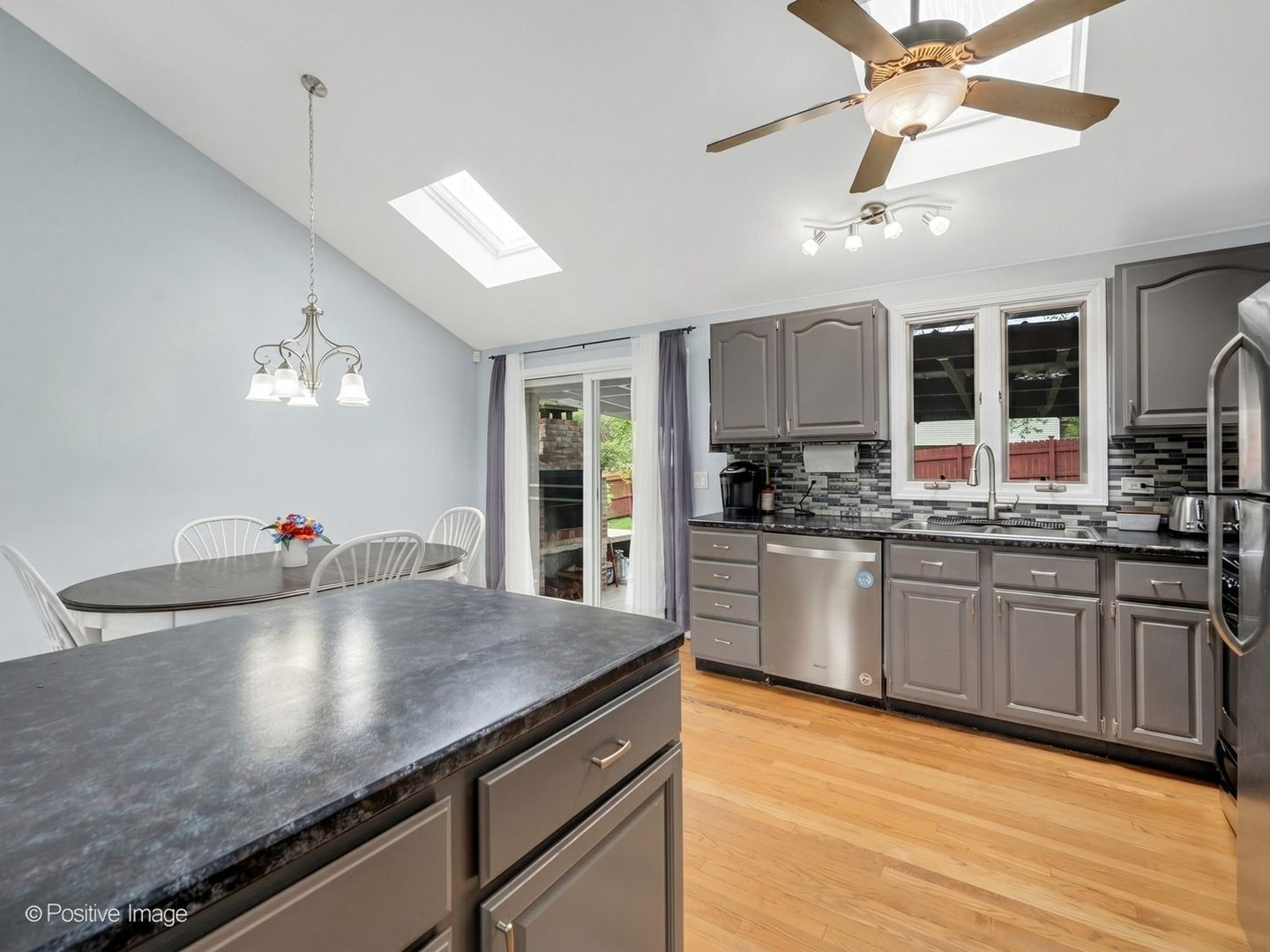 0N170 Sarana Avenue, West Chicago, IL 60185