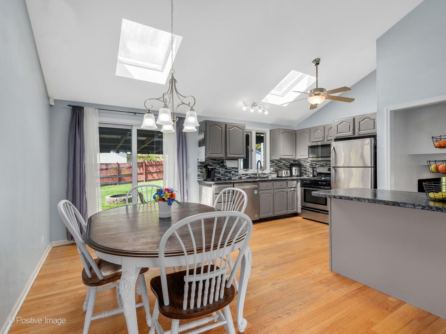 0N170 Sarana Avenue, West Chicago, IL 60185