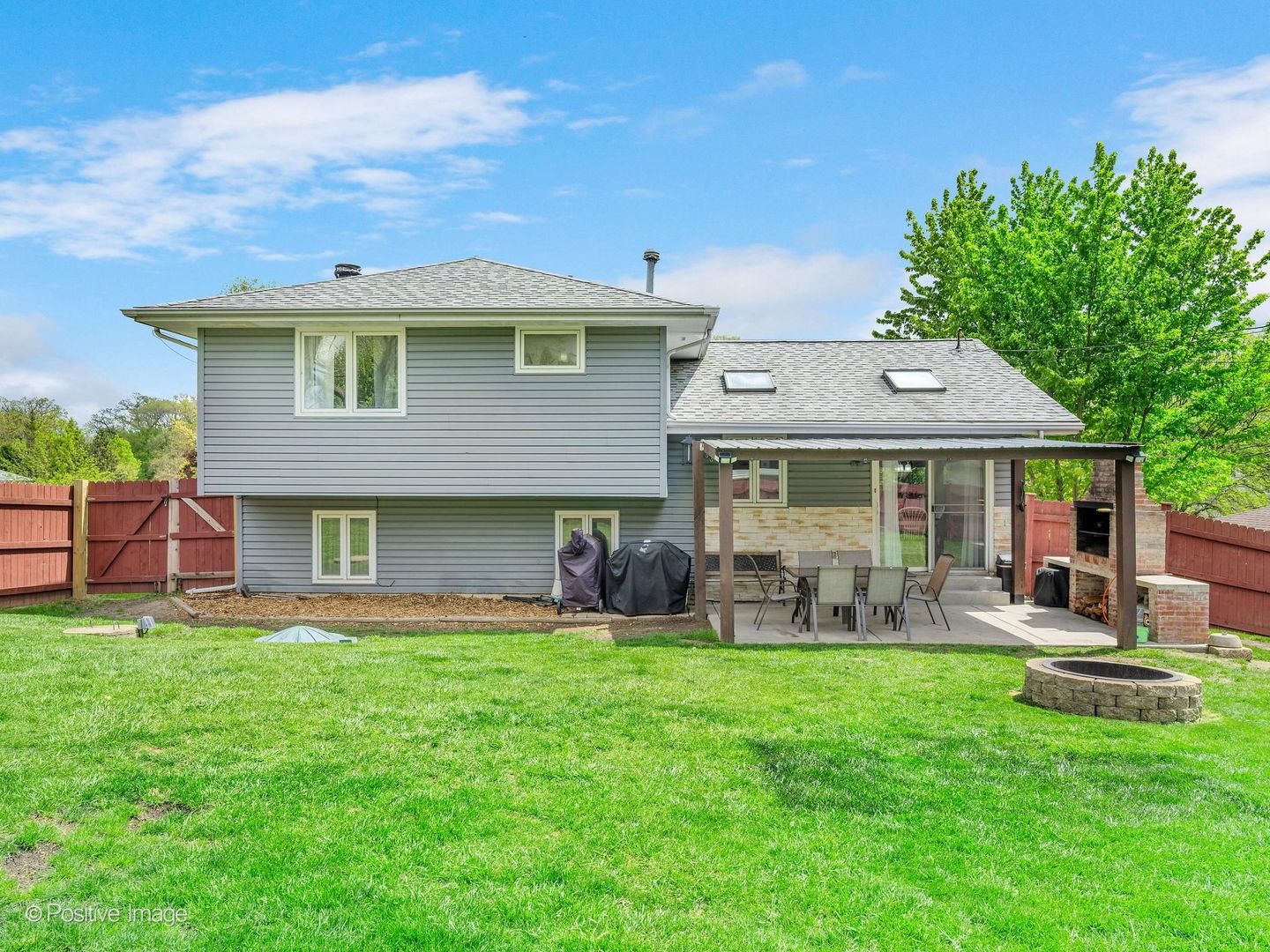0N170 Sarana Avenue, West Chicago, IL 60185