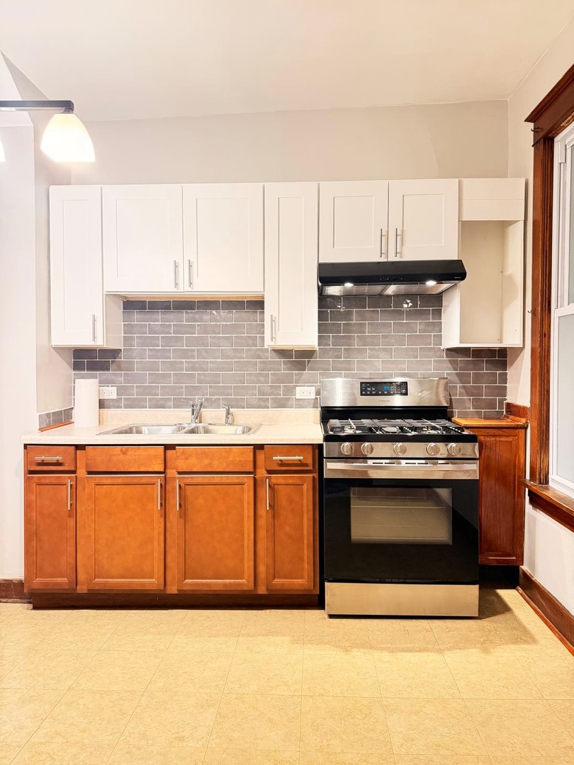 13331 S Commercial Avenue #1, Chicago, IL 60633
