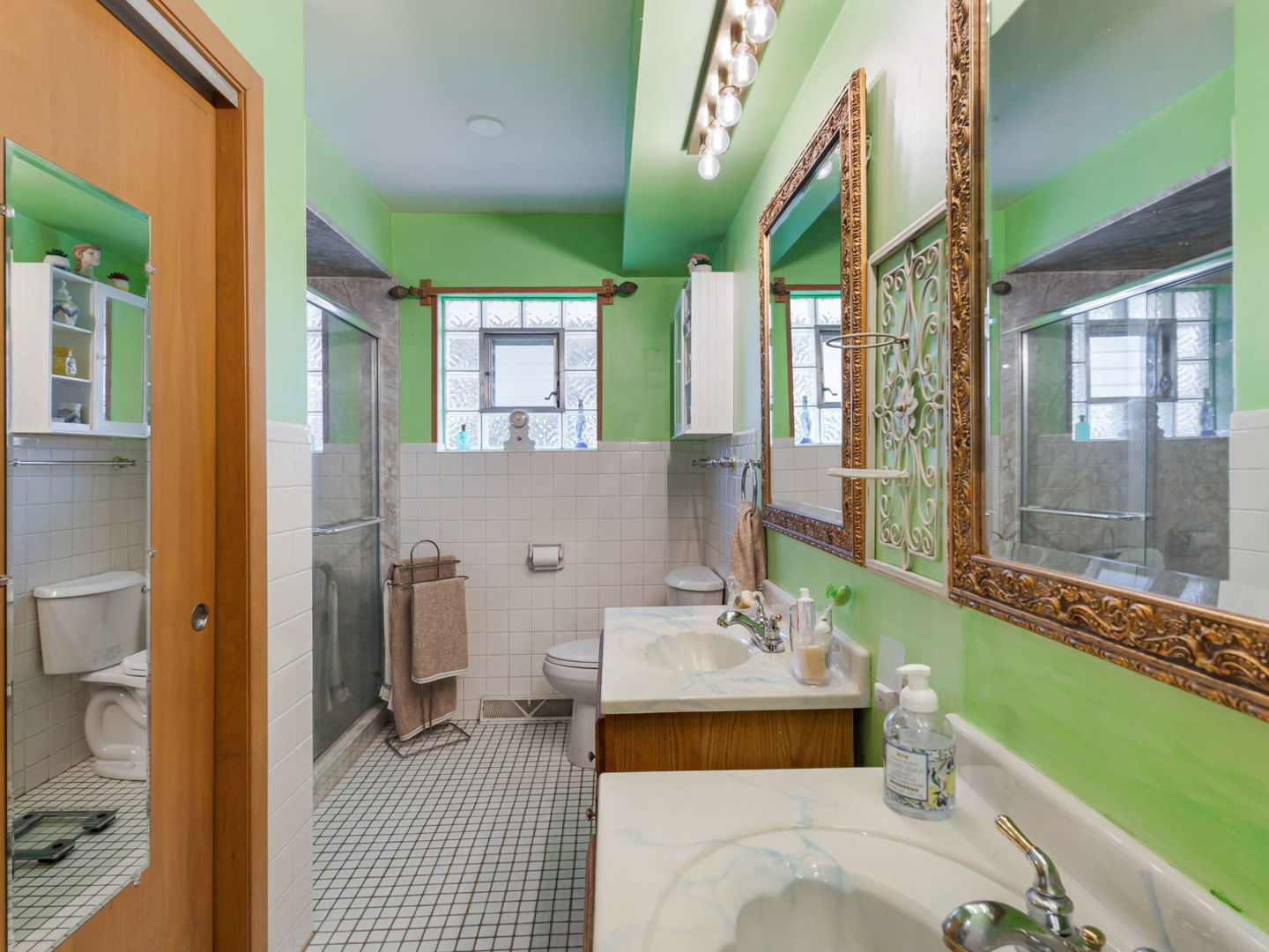 506 Forest Preserve Drive, Wood Dale, IL 60191