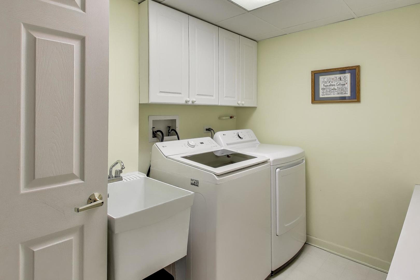 710 Creekside Drive #104A, Mount Prospect, IL 60056