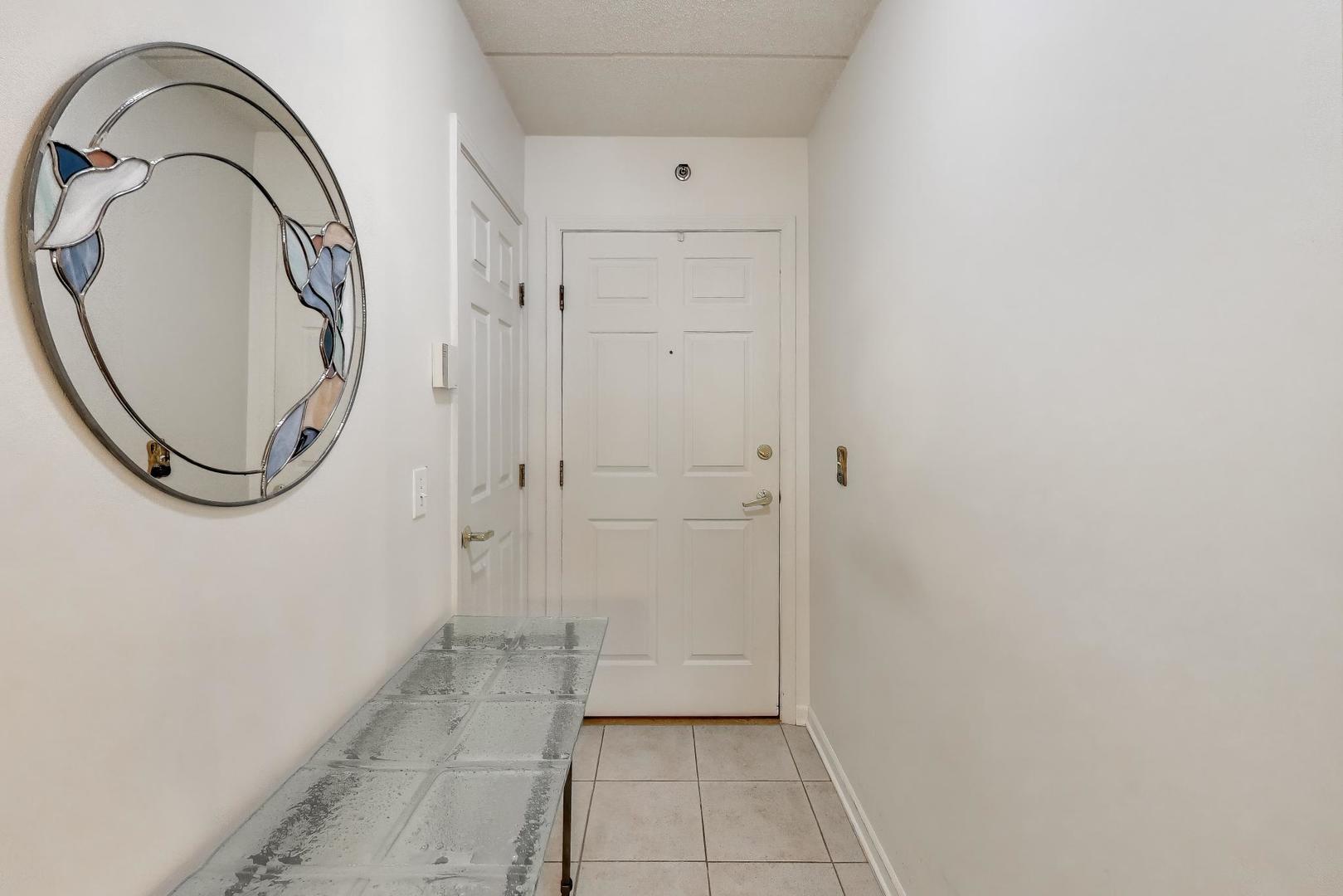 710 Creekside Drive #104A, Mount Prospect, IL 60056