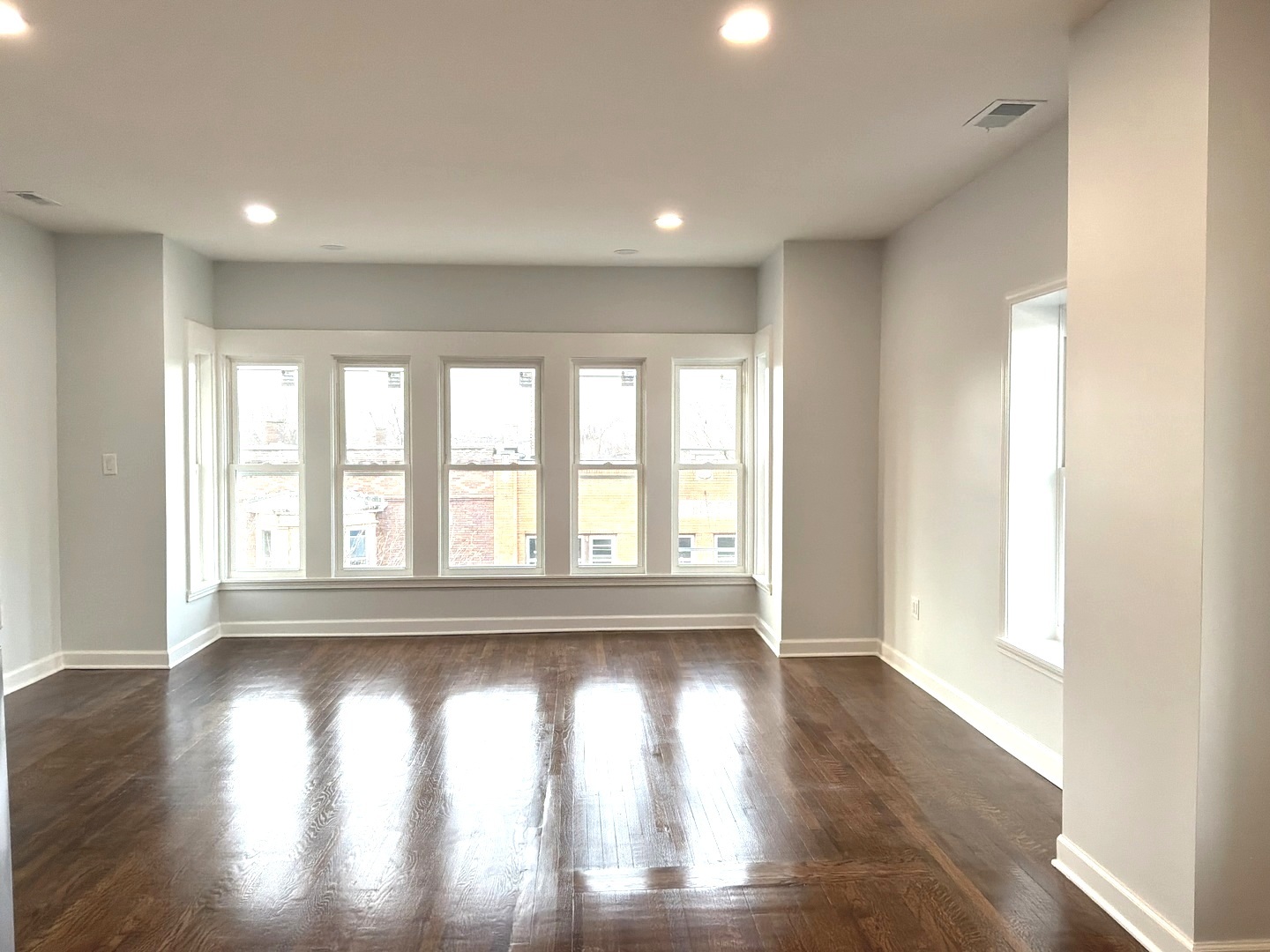 224 E Cass Street #2R, Joliet, IL 60432