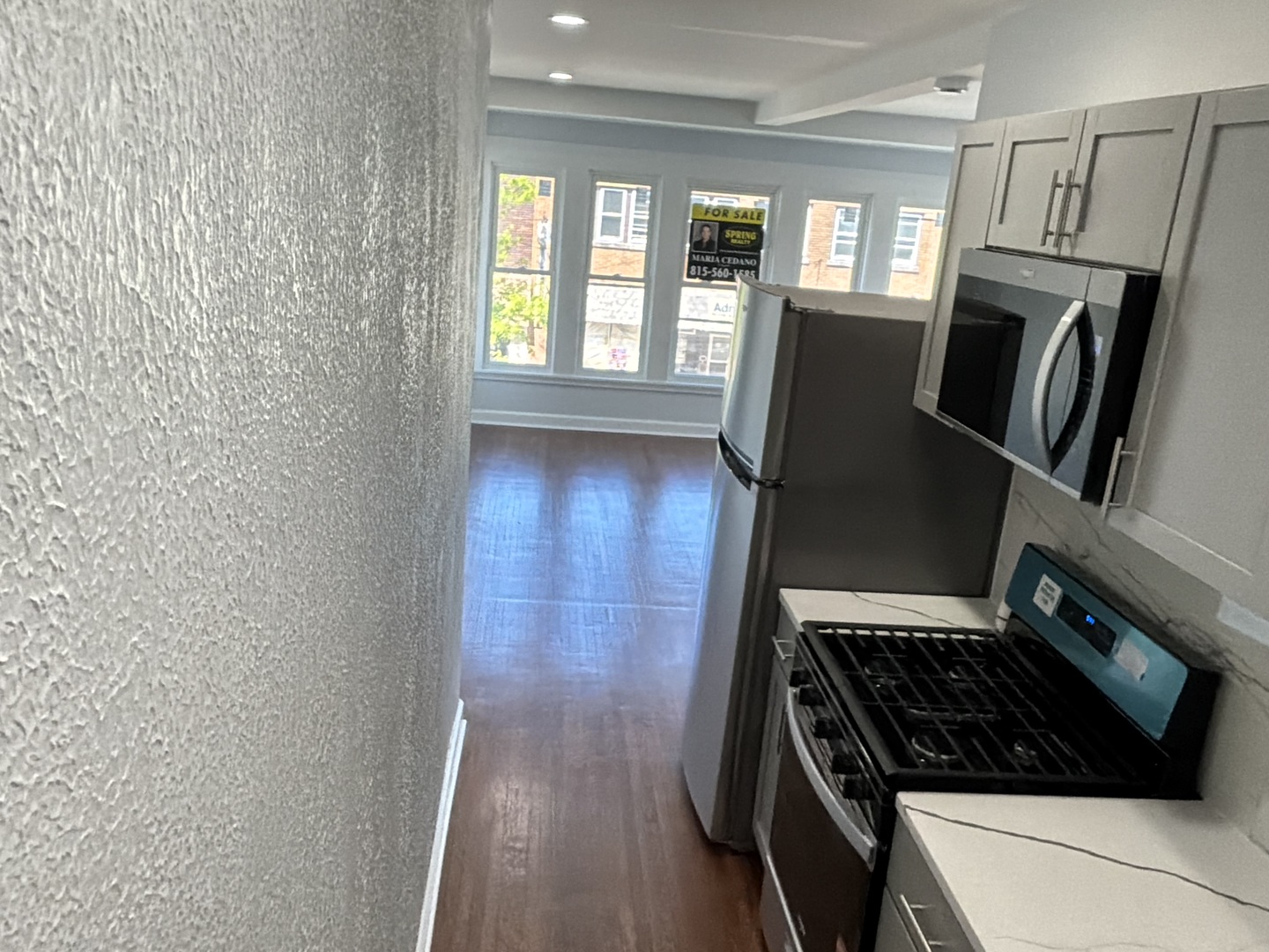 224 E Cass Street #2R, Joliet, IL 60432