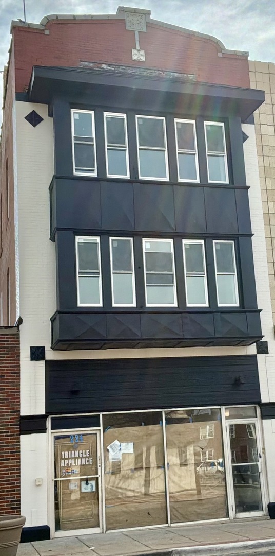 224 E Cass Street #2R, Joliet, IL 60432