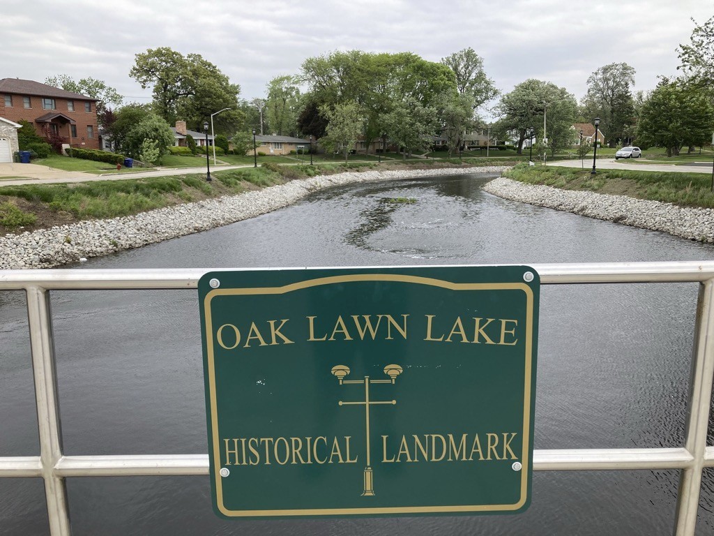 9641 E Shore Drive, Oak Lawn, IL 60453