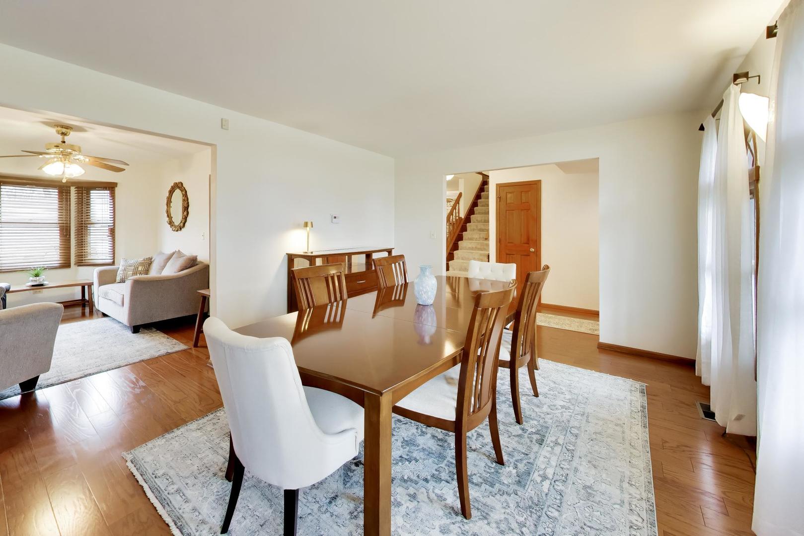 9641 E Shore Drive, Oak Lawn, IL 60453