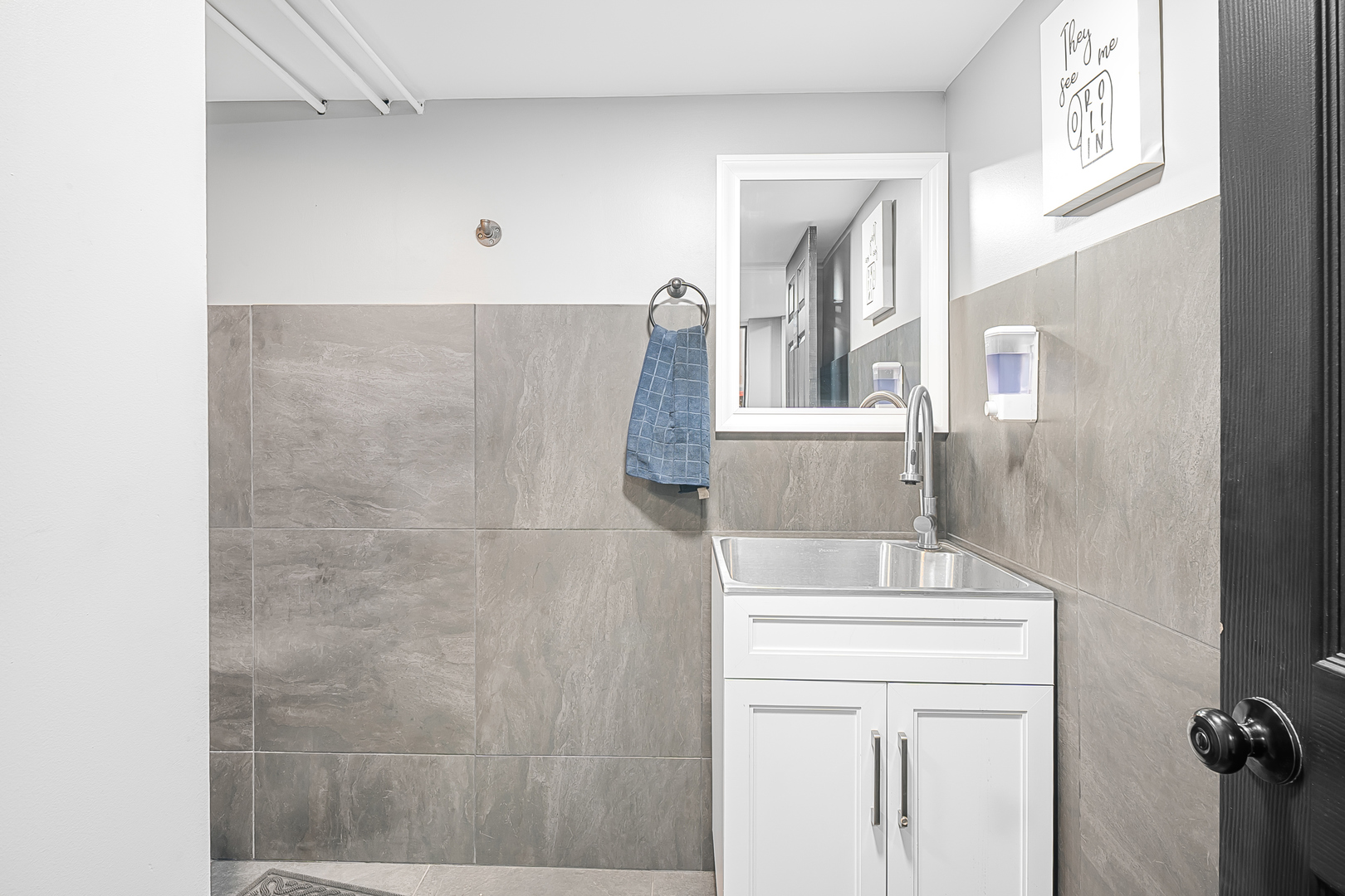 210 Moen Avenue, Rockdale, IL 60436