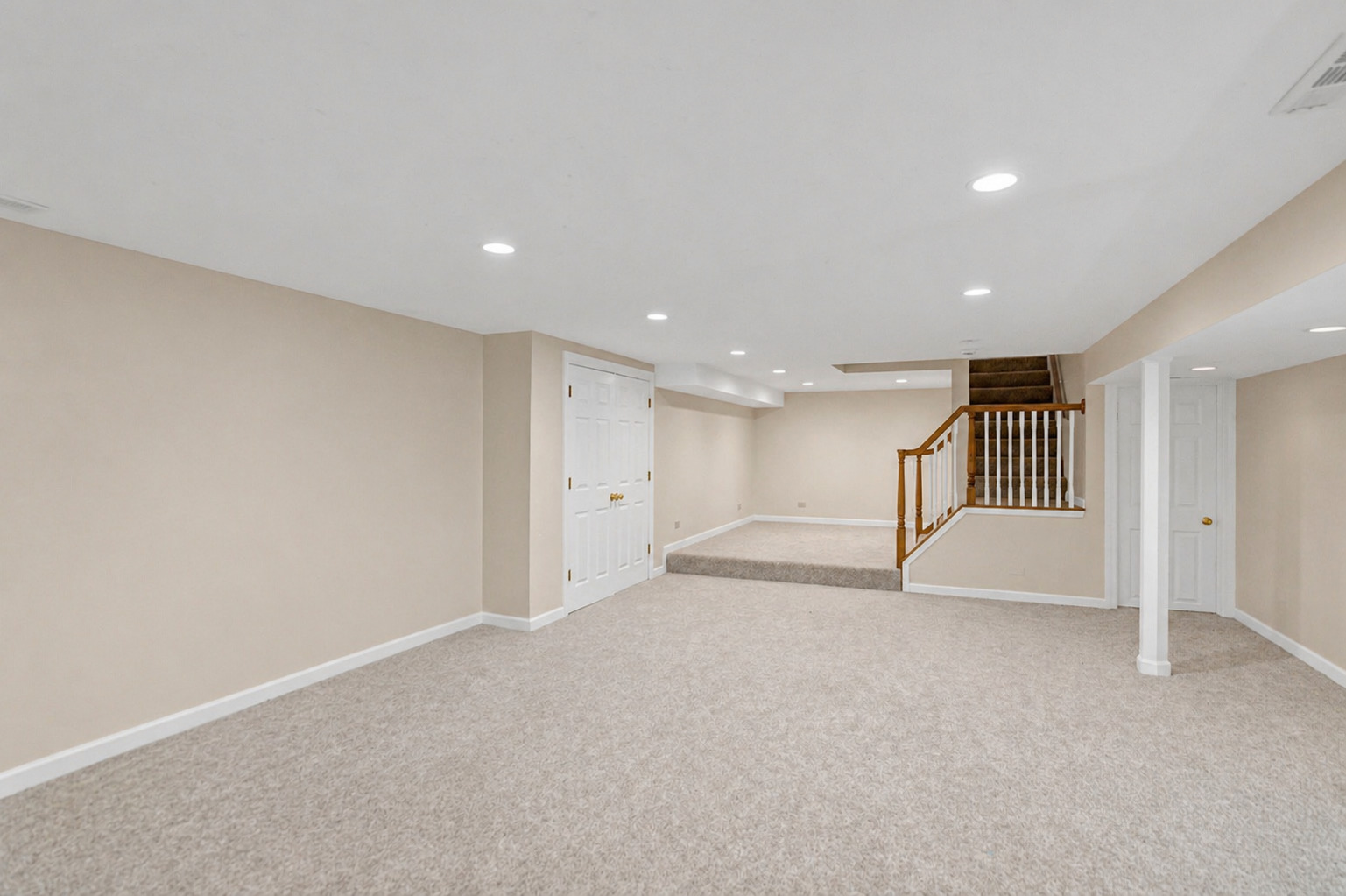 1145 Hunting Drive, Palatine, IL 60067