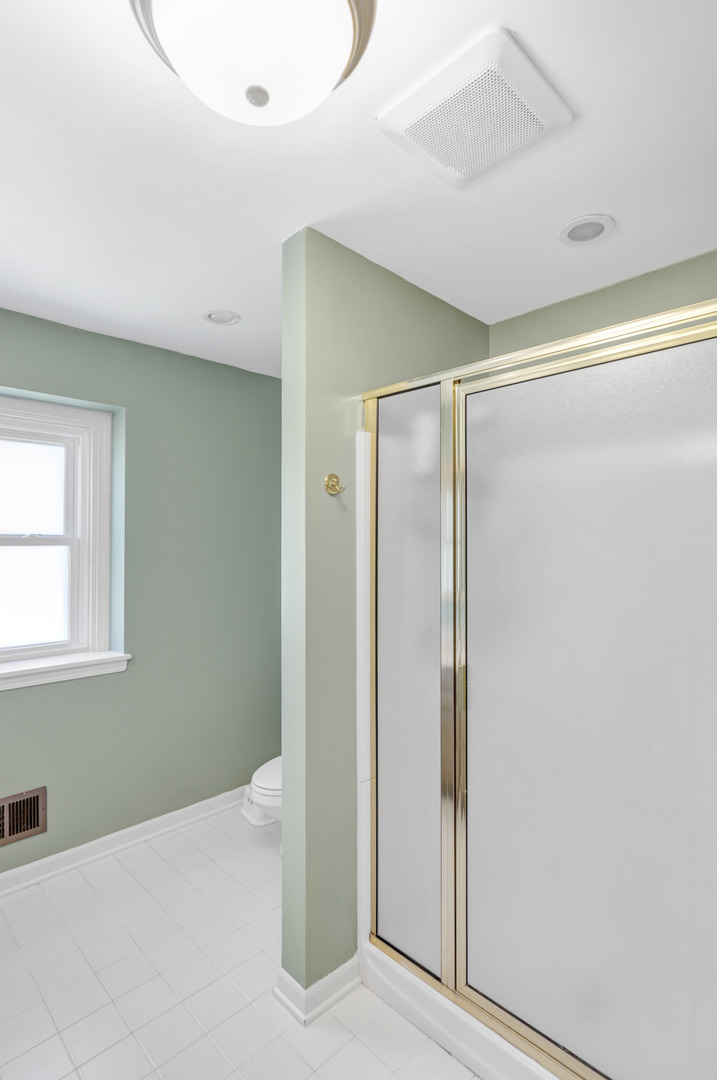 1145 Hunting Drive, Palatine, IL 60067