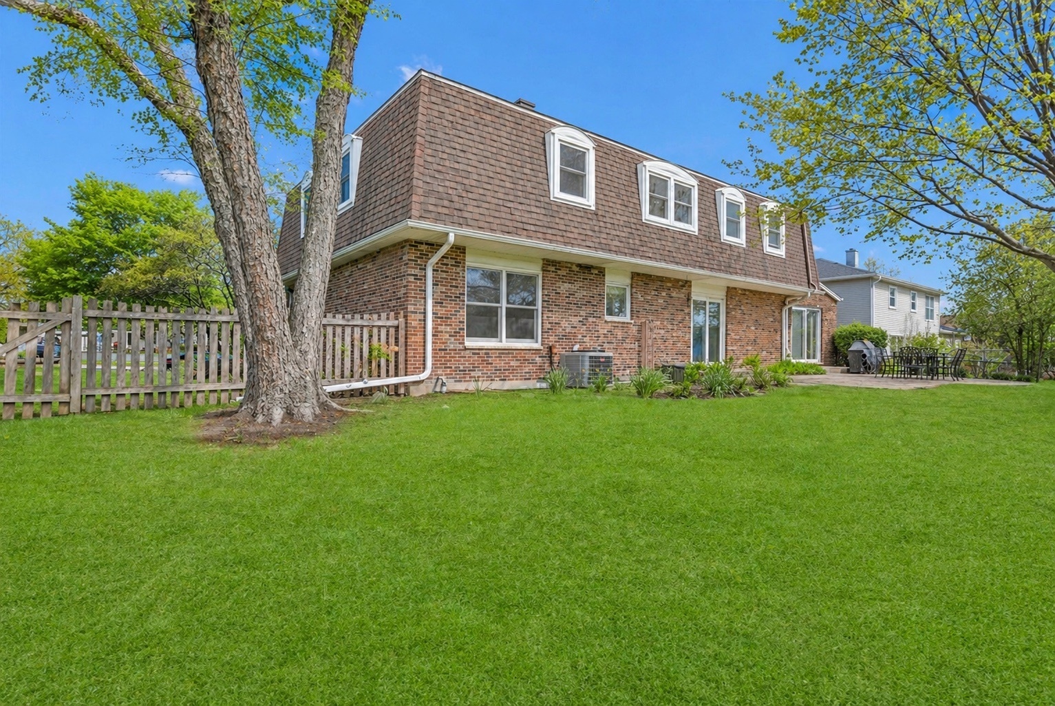 1145 Hunting Drive, Palatine, IL 60067