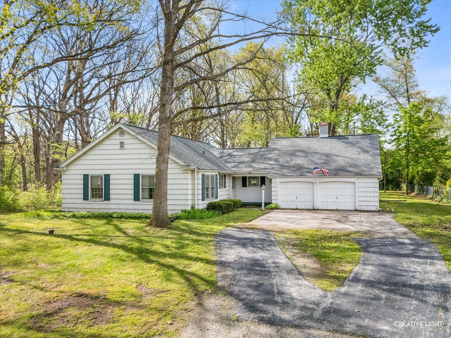 29W007 Oak Lane, Warrenville, IL 60555