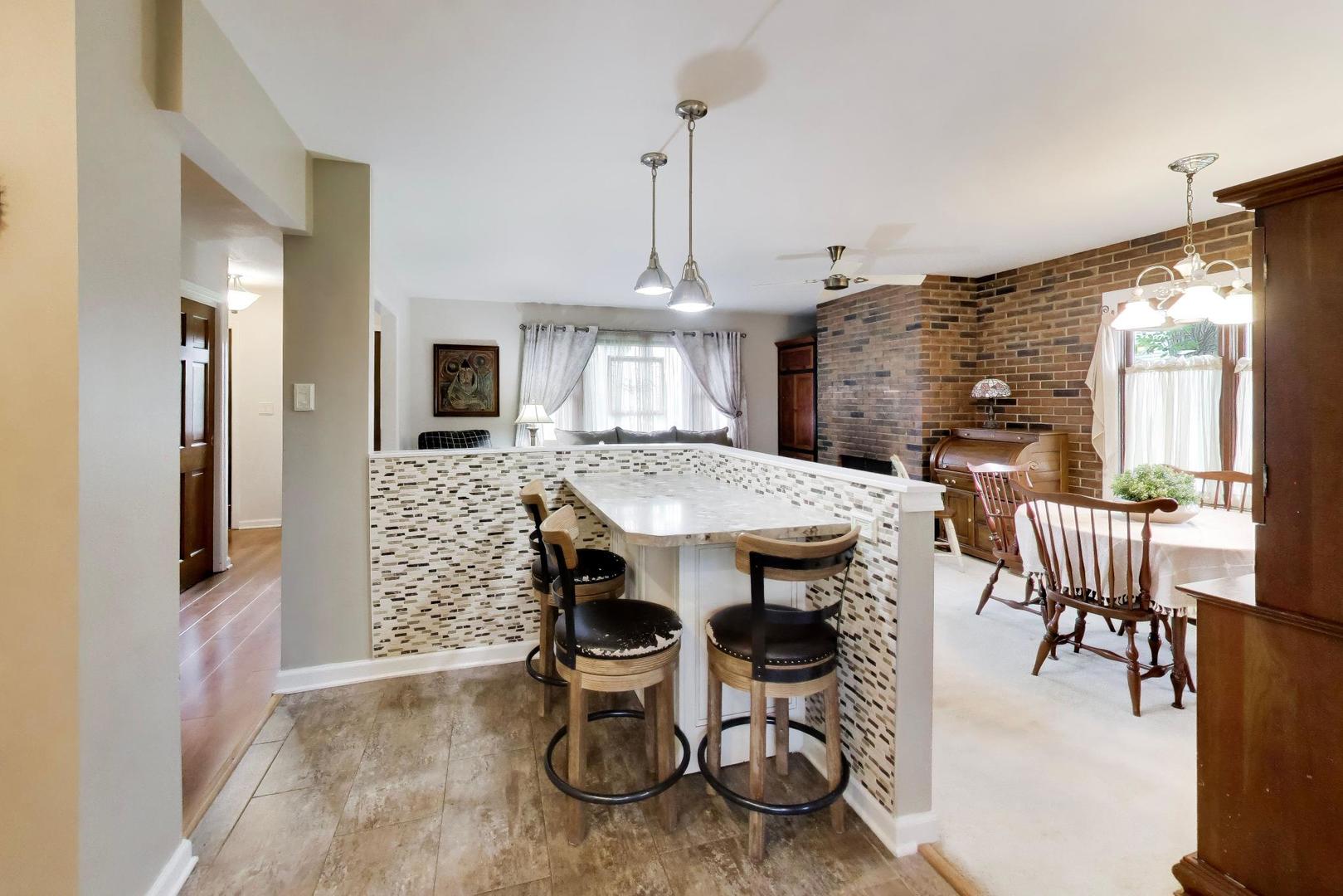 43w770 Fescue Court, St. Charles, IL 60175