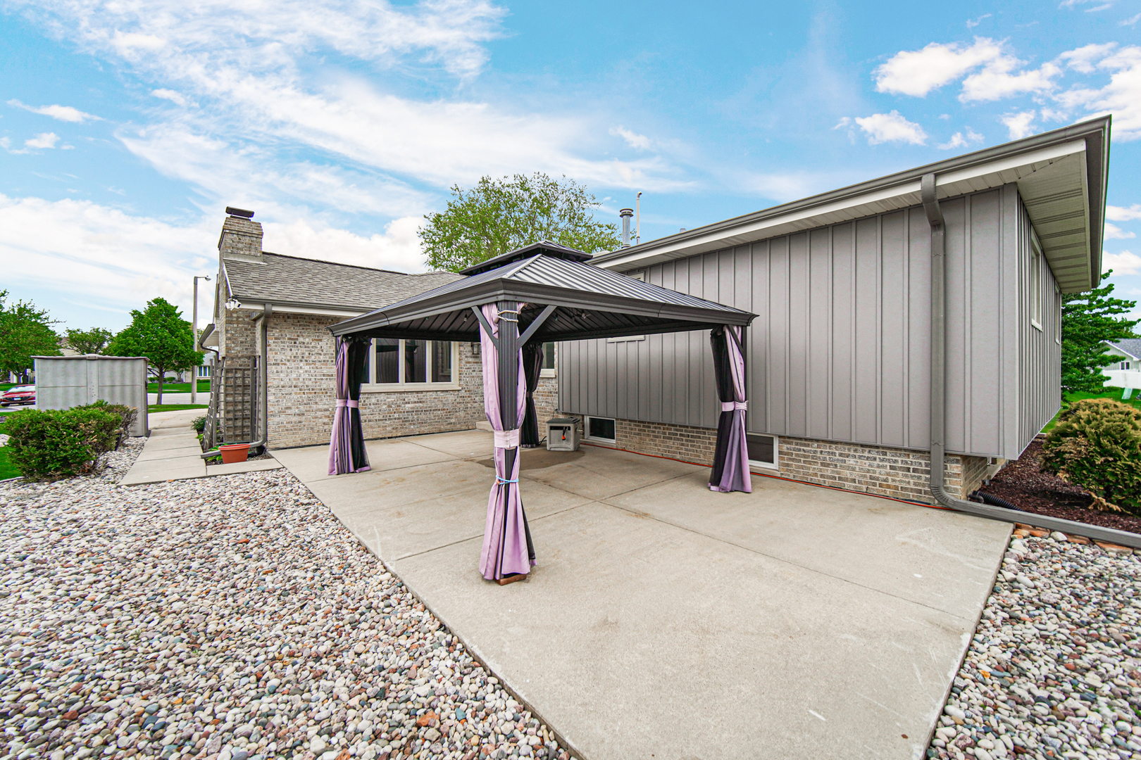 16448 S Rowley Lane, Lockport, IL 60441