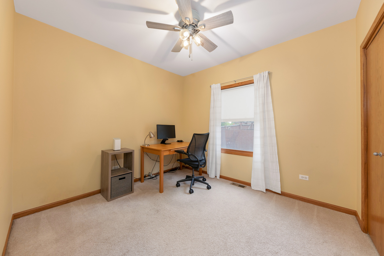 1340 WITHAM Lane, Woodridge, IL 60517