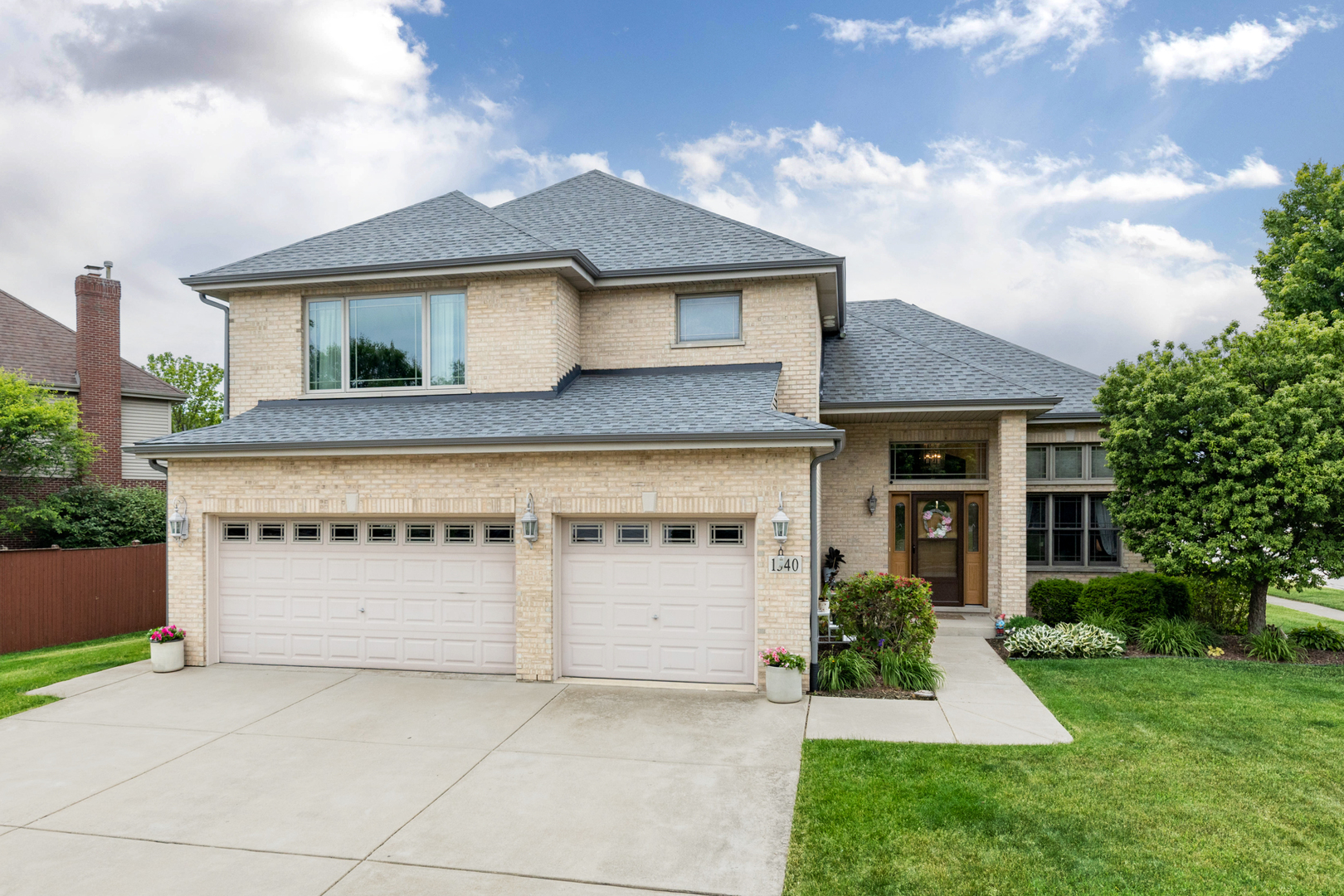 1340 WITHAM Lane, Woodridge, IL 60517
