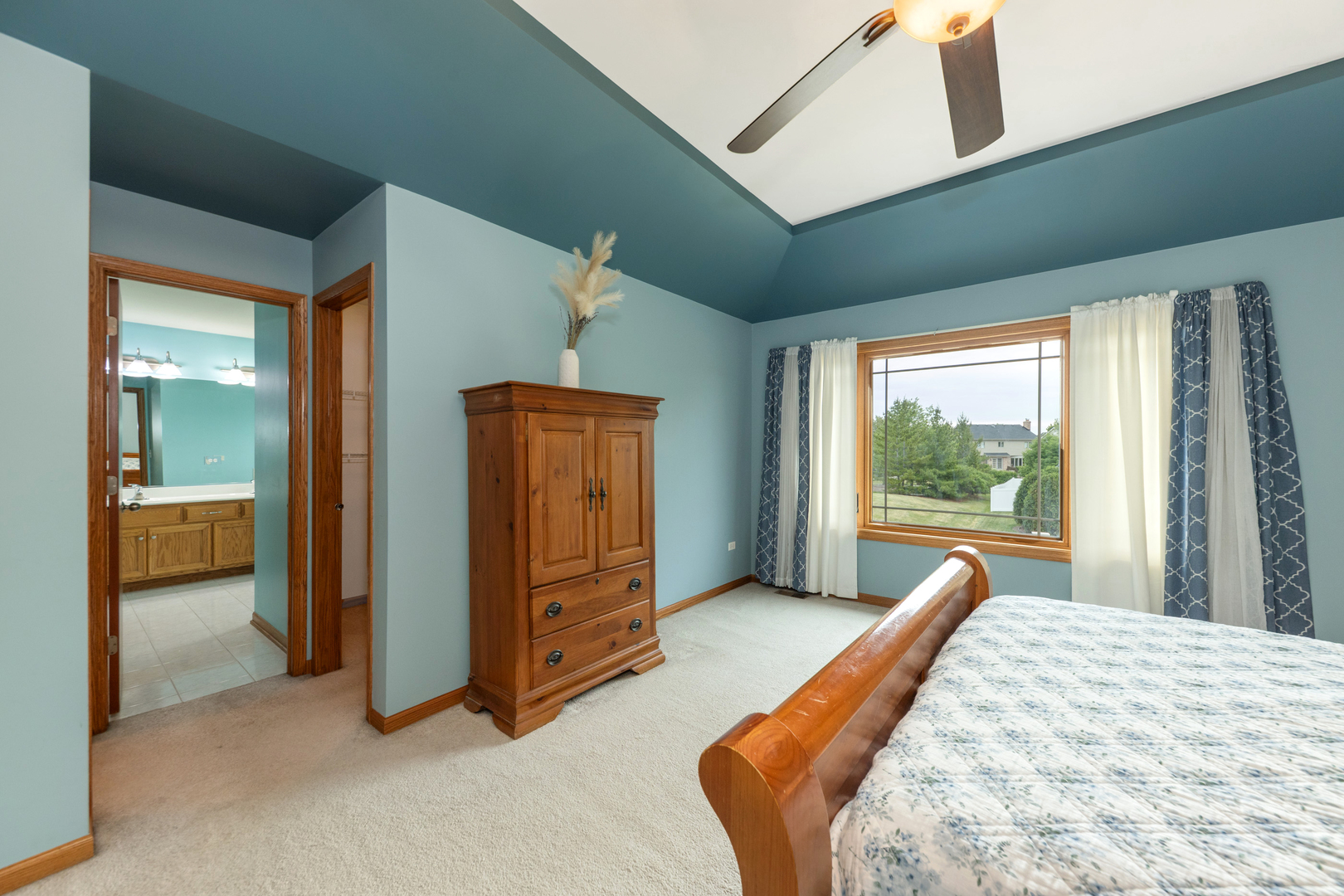 1340 WITHAM Lane, Woodridge, IL 60517