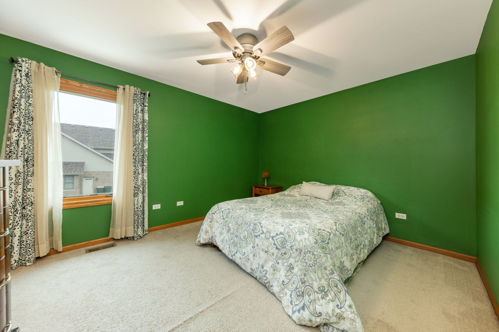 1340 WITHAM Lane, Woodridge, IL 60517