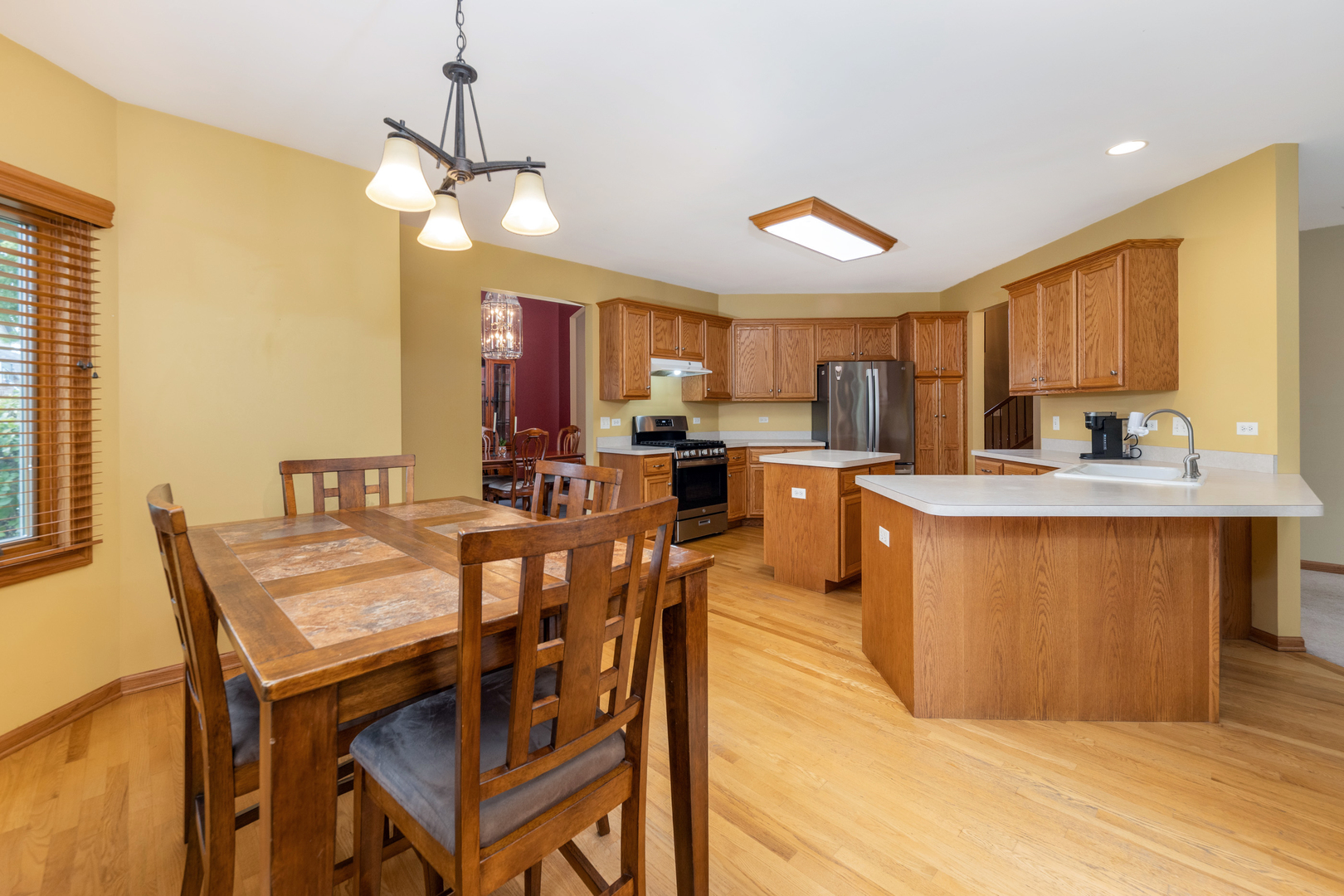 1340 WITHAM Lane, Woodridge, IL 60517