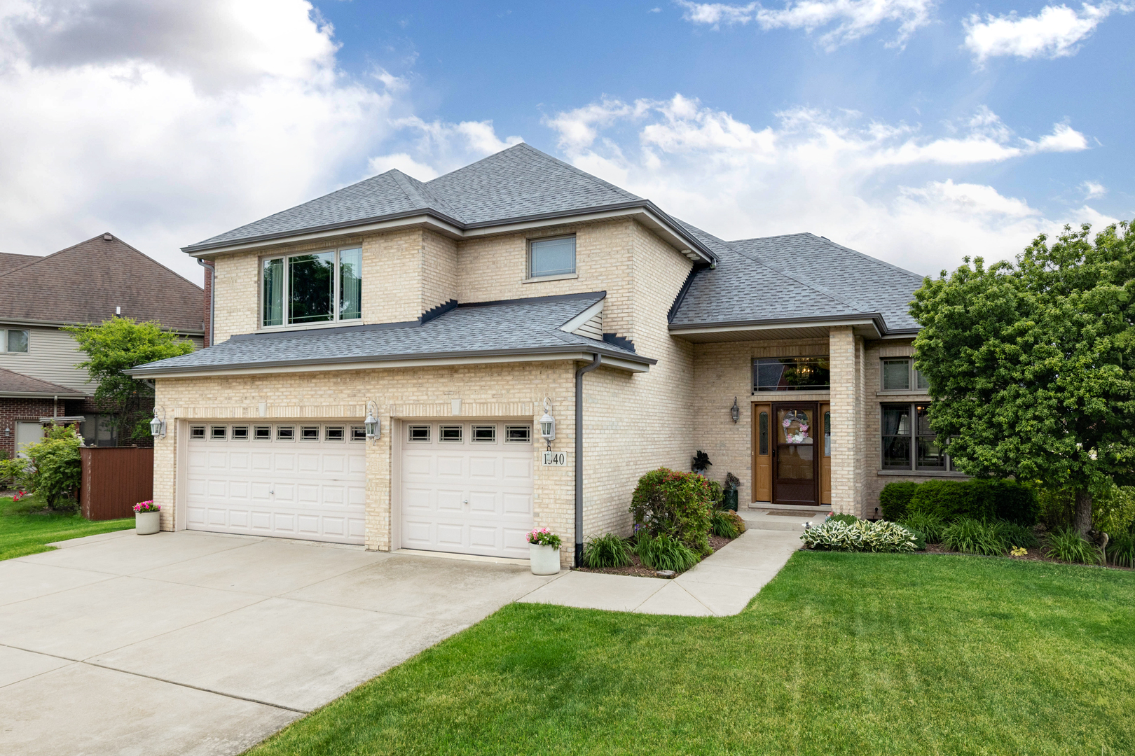 1340 WITHAM Lane, Woodridge, IL 60517