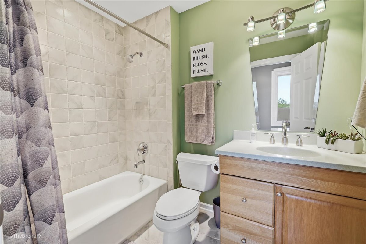 1N589 Goodrich Avenue, Glen Ellyn, IL 60137