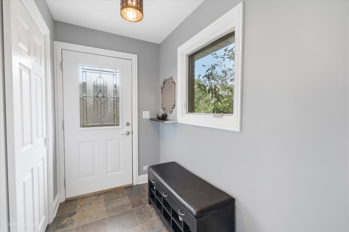 1N589 Goodrich Avenue, Glen Ellyn, IL 60137