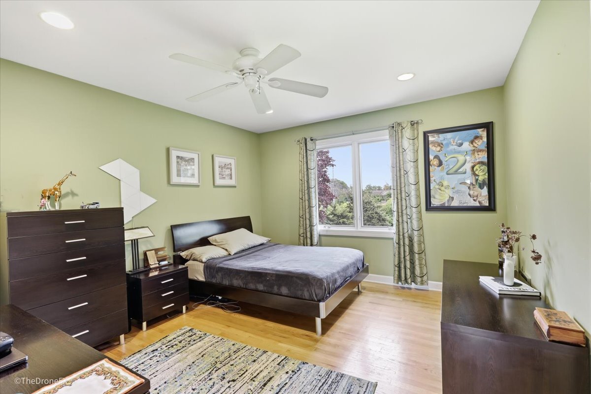 1N589 Goodrich Avenue, Glen Ellyn, IL 60137