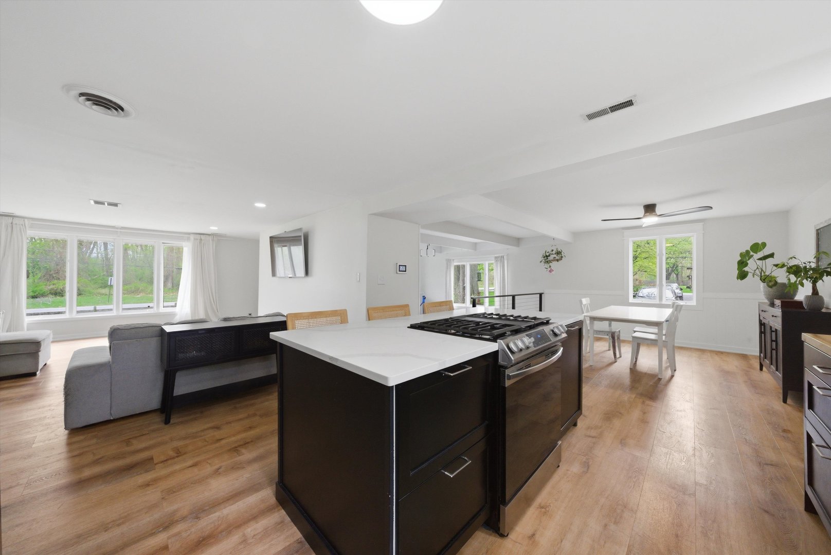 15800 Chappel Street, South Holland, IL 60473
