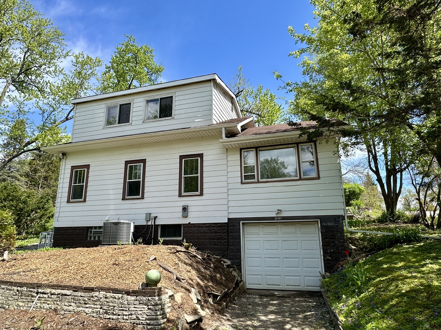 35397 N 1st Avenue, Ingleside, IL 60041