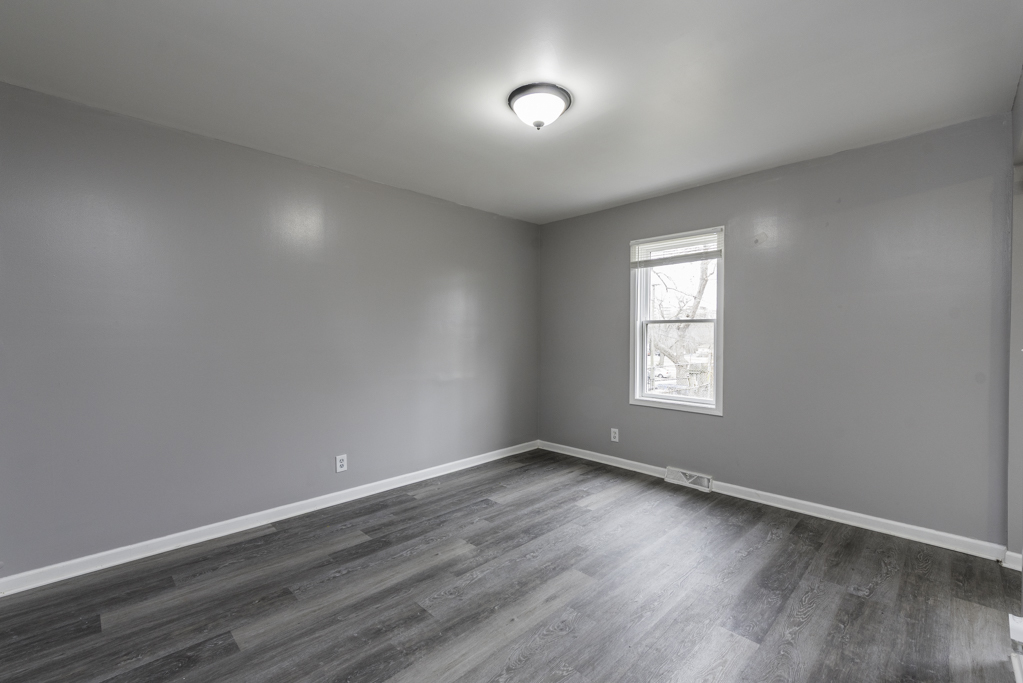 205 S Park Avenue, Waukegan, IL 60085