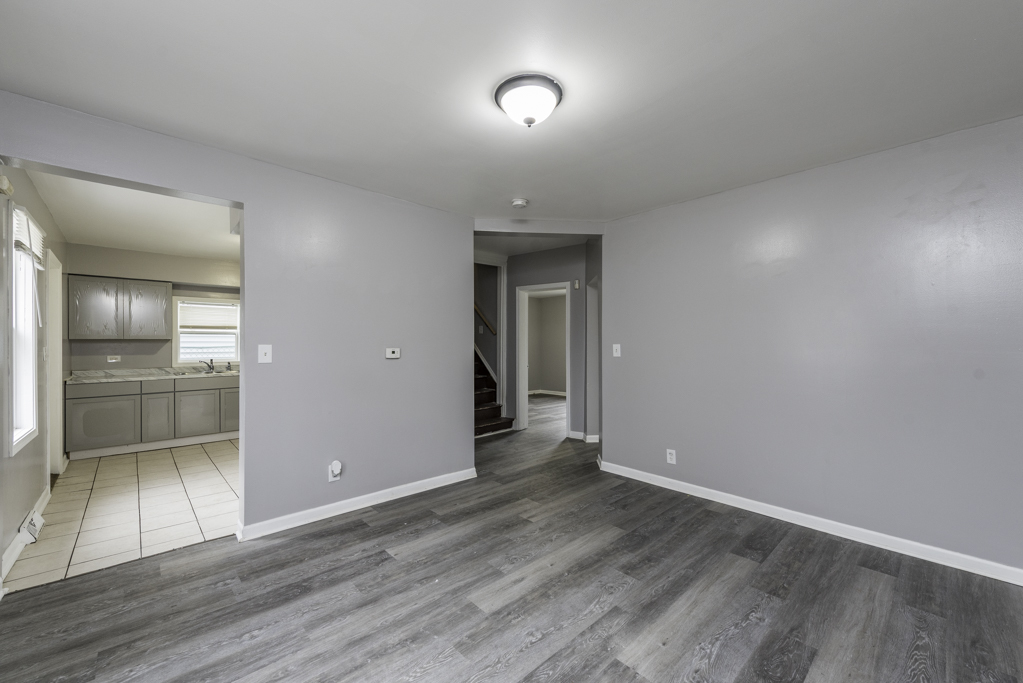 205 S Park Avenue, Waukegan, IL 60085