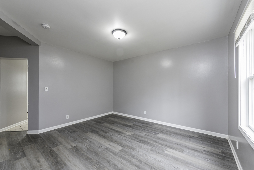 205 S Park Avenue, Waukegan, IL 60085